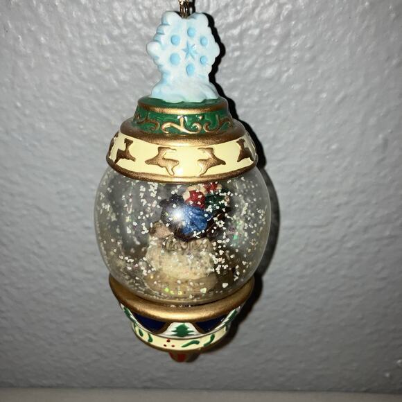 Christmas Ornament Vintage Kirkland Signature Waterglobe Santa Sack Snow Globe - Picture 4 of 6